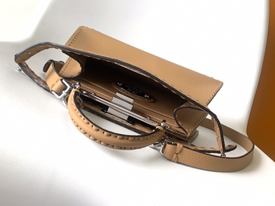 フェンディバッグ細部ディテール